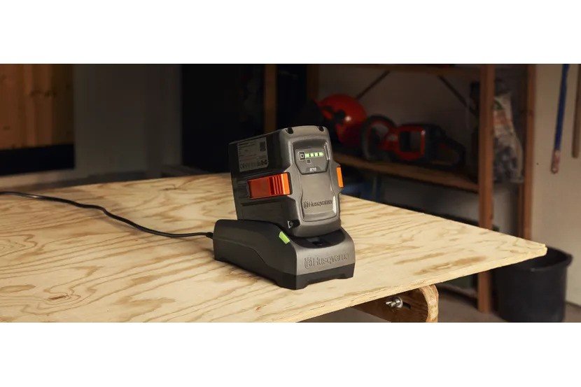 Φορτιστής 40-C80 Husqvarna