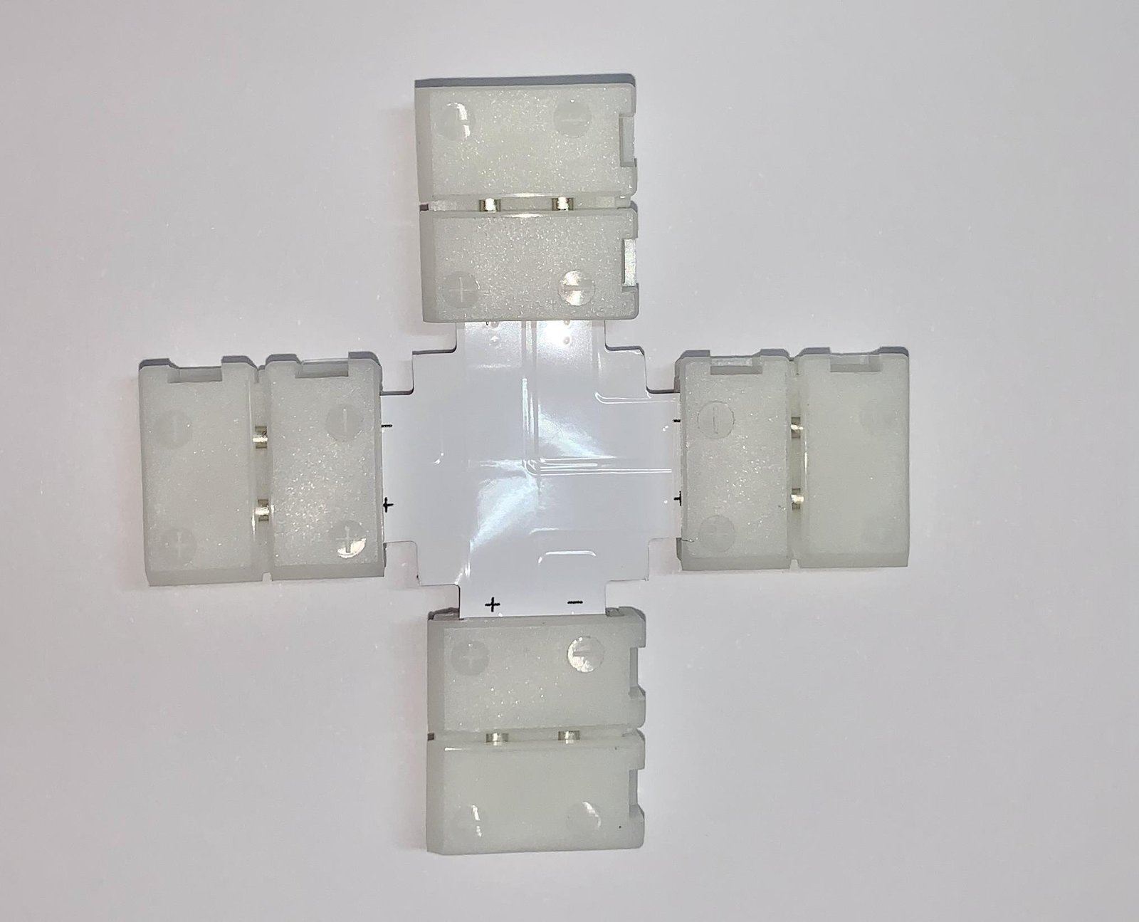 KONEKTOPAΣ 10T.ENΔIAMEΣOΣ ΣTAYPOΣ 10MM